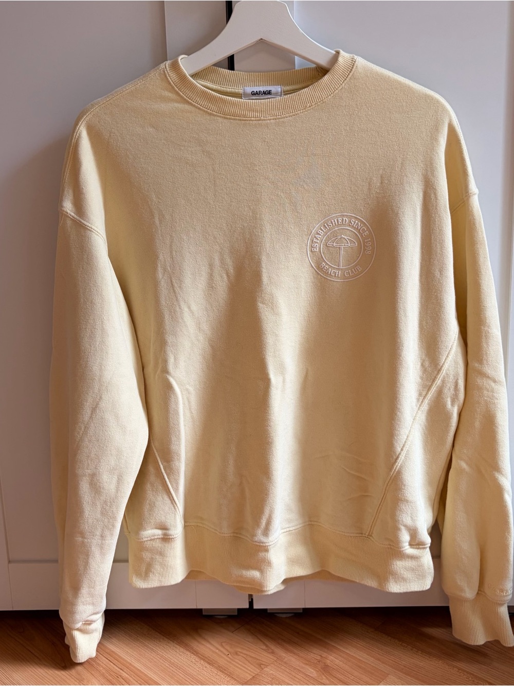 Garage crewneck 🌼